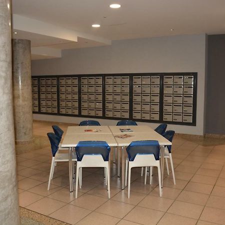Appartement T2 De Standing Au Pied Des Plages Golfe-Juan Kültér fotó