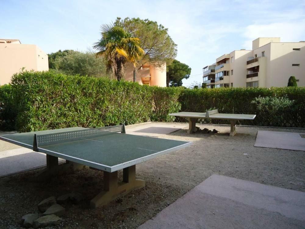 Appartement T2 De Standing Au Pied Des Plages Golfe-Juan Kültér fotó